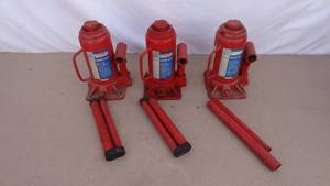 lot 41 image: HDC Homier 12 ton bottle jacks