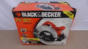 lot 49 image: Black & Decker 7-14 circular saw