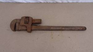 lot 58 image: Walworth 18 pipe wrench