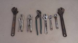 lot 64 image: Lot of 8 hand tools - adjutable wrenches and vise grips