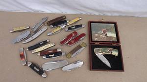 lot 73 image: Lot of 21 pocket knives