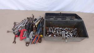 lot 86 image: Miscellaneous tool lot - over 120 pieces