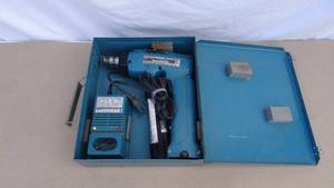 lot 95 image: Makita driver drill with metal case.  Model 6093D