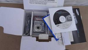 lot 137 image: Samsung Digimax D53 digital camera