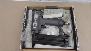 lot 140 image: Craftsman 18 gauge air brad nailer, model 18323
