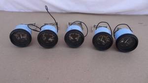 lot 168 image: Lot of 5 Beede automotive guages - oil temp, oil pressure, water temp, & fuel