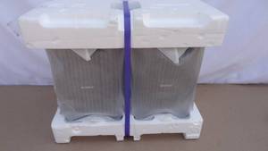 lot 180 image: Set of 2 Sony bookshelf speakers, model SS-EC69i