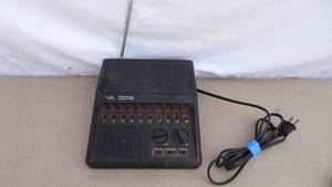 lot 208 image: Regency Programmable Scanner R1040