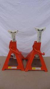 lot 222 image: Pair of 6 ton jack stands