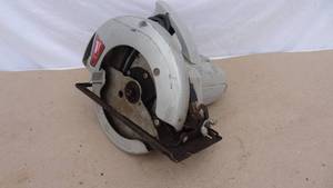 lot 235 image: 1-13 HP circular saw