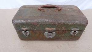 lot 247 image: Vintage Wizard tool box