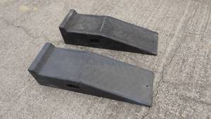 lot 5 image: Rhino Ramps - 12,000 lbs