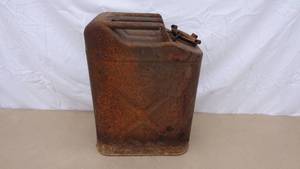 lot 252 image: Vintage U.S. Military Jerry Can, stamped US