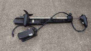lot 183 image: MotorGuide FW40FB bow mounted trolling motor w foot pedal