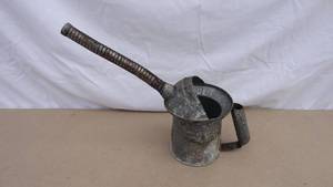 lot 261 image: Vintage galvanized oil can w flex spout, NYC-PA