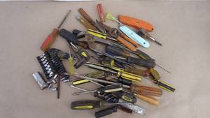 lot 270 image: Lot of misc. tools
