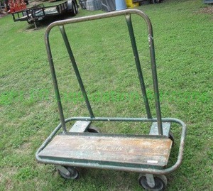 lot 380 image: Commercial industrial panel cart