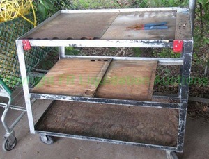 lot 360 image: Metal frame utility cart 38 x 21 x 37