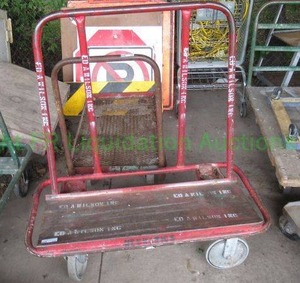 lot 355 image: Commercial industrial panel cart
