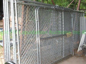 lot 345 image: Chain link fence walls 12ft x 6ft (10 count) and gates (2 count)