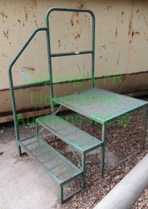 lot 270 image: Metal portable stairs with safety rail 67 x 36 x 50