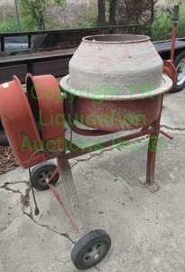 lot 261 image: Central Machinery 3.5 cubic ft cement mixer
