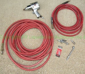lot 17 image: Campbell Hausfeld pneumatic impact driver, pneumatic hoses and accessories