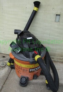 lot 20 image: Ridgid wet dry vac
