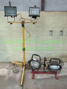 lot 23 image: Husky halogen utility shop lamps