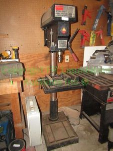 lot 31 image: Dayton model 3Z919E, 20 drill press