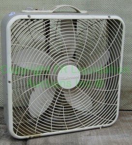lot 32 image: Lakewood box fan