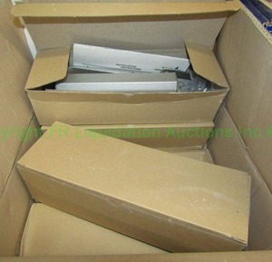 lot 65 image: Manual hydraulic door closers