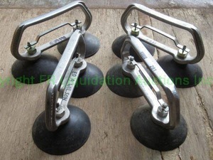 lot 291 image: F.R.A.S. suction cup lifters