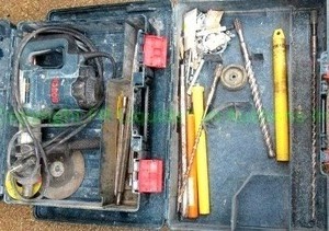 lot 297 image: Bosch model 11387 rotary hammer drill and accessories