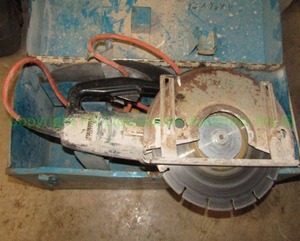 lot 53 image: Bosch industrial cutting saw