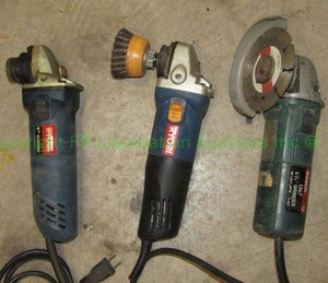lot 76 image: Ryobi and Bosch side grinders, 3 total