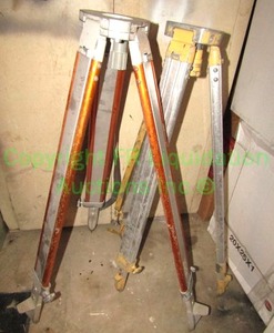 lot 93 image: Lietz and TopCon surveyors tri-pods