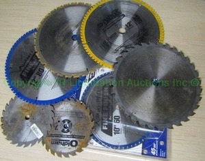 lot 109 image: Assorted circular saw blades as shown