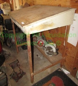 lot 107 image: Custom built supervisors utility table 40 x 31 x 46