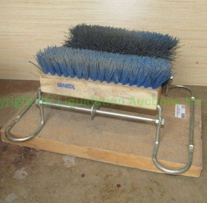 lot 129 image: Sparta shoe cleaning brushes