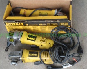 lot 312 image: Dewalt angle grinders DW402 and Dewalt DW898, 14 gauge nibbler