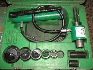 lot 193 image: Greenlee Slugbuster 7306SB knockout punch and hydraulic driver set
