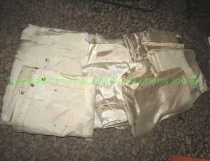 lot 196 image: Chicago Electric flame retardant fiberglass welding blankets 4ft x 6ft and 8ft x 8ft