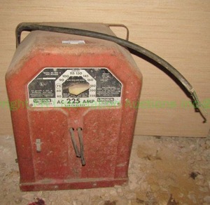 lot 208 image: Lincoln Arc welder model AC-225-S