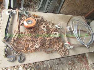 lot 230 image: Chain tensioners, 1 ton chain hoist, assorted chains and hooks plus cables. Cart not included