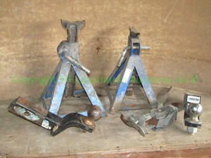 lot 241 image: Reese trailer ball hitches, jack stands and cable pulley