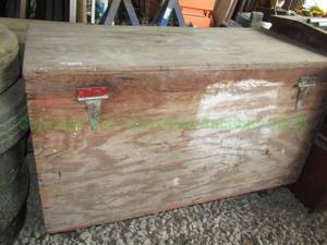 lot 240 image: Custom built utlity box plus contents