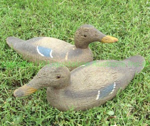 lot 386 image: Antique early century wood decoy ducks