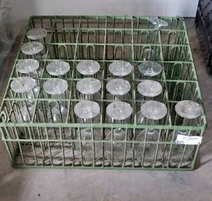 lot 63 image: Wine glasses with dishwasher caddy 7 approx., 23 total