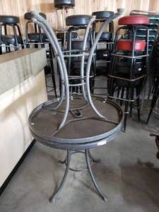 lot 166 image: Metal Bistro Tables (30 Round x H 28 approx.) (2 Total)